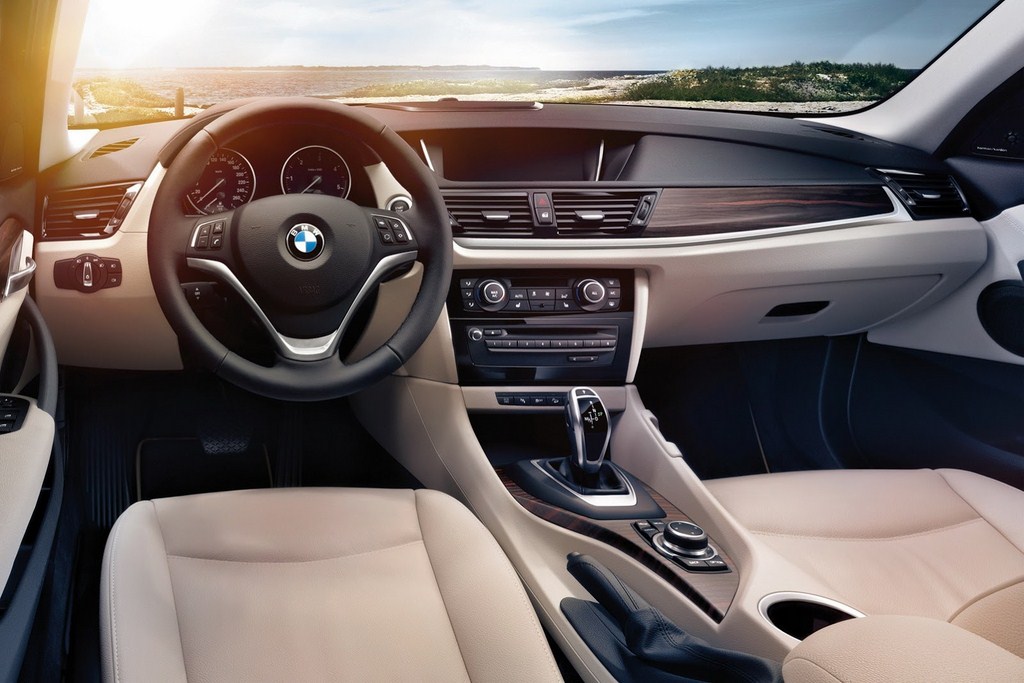 2014 BMW X1 Interiors