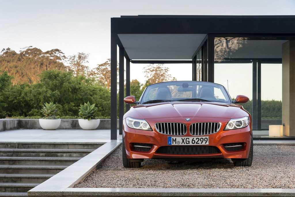 2014 BMW Z4 Roadster front