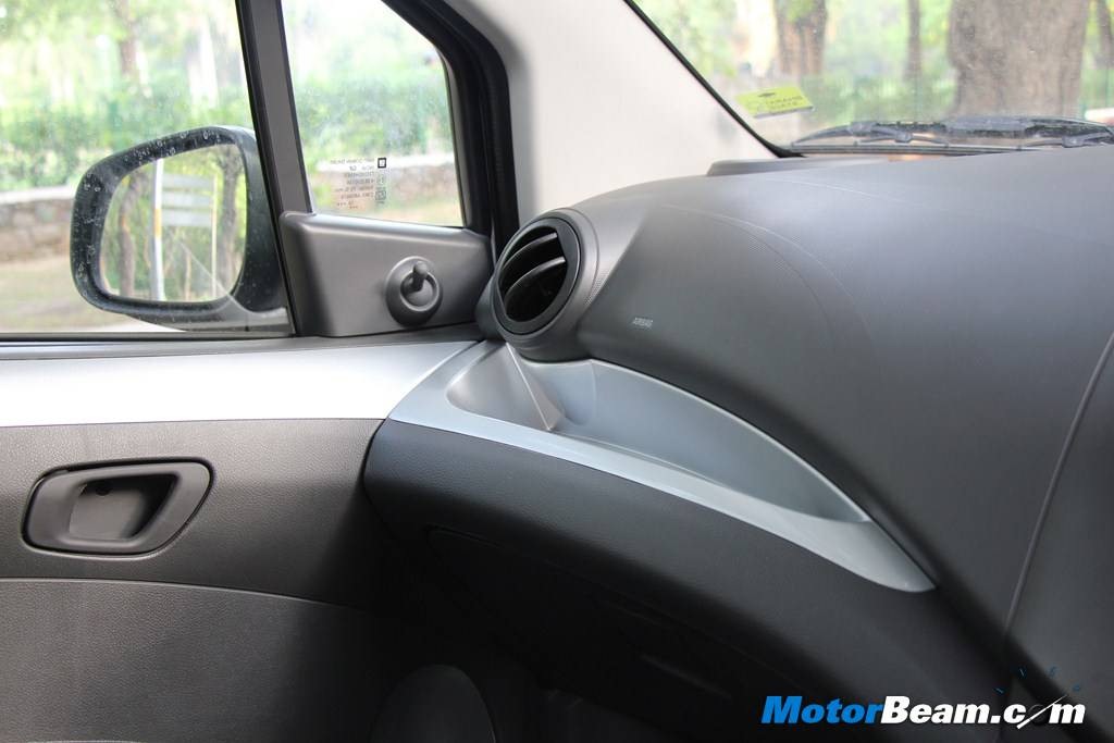 2014 Chevrolet Beat Interiors Review
