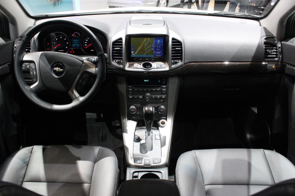 2014 Chevrolet Captiva Interiors