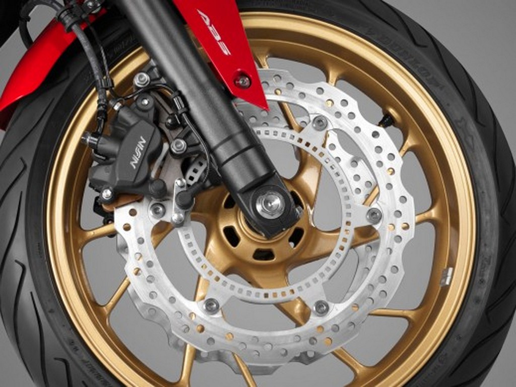 2014 Honda CB650F Wheel
