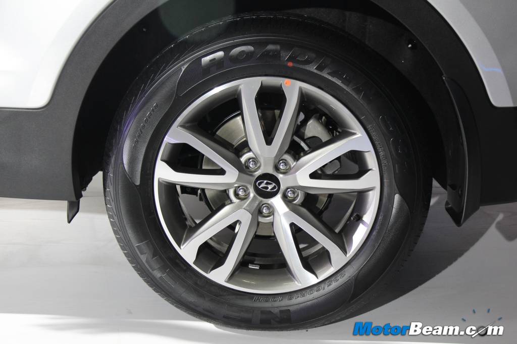 2014 Hyundai Santa Fe Rear Wheel