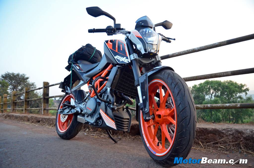 2014 KTM Duke 390 Review