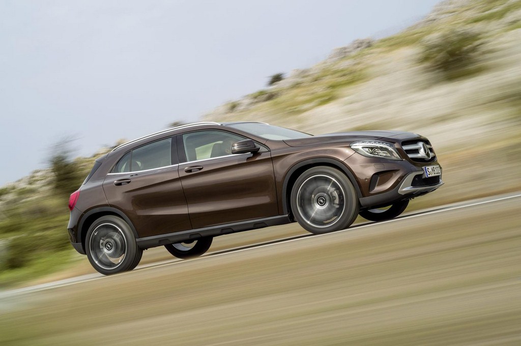 2014 Mercedes GLA Wallpaper