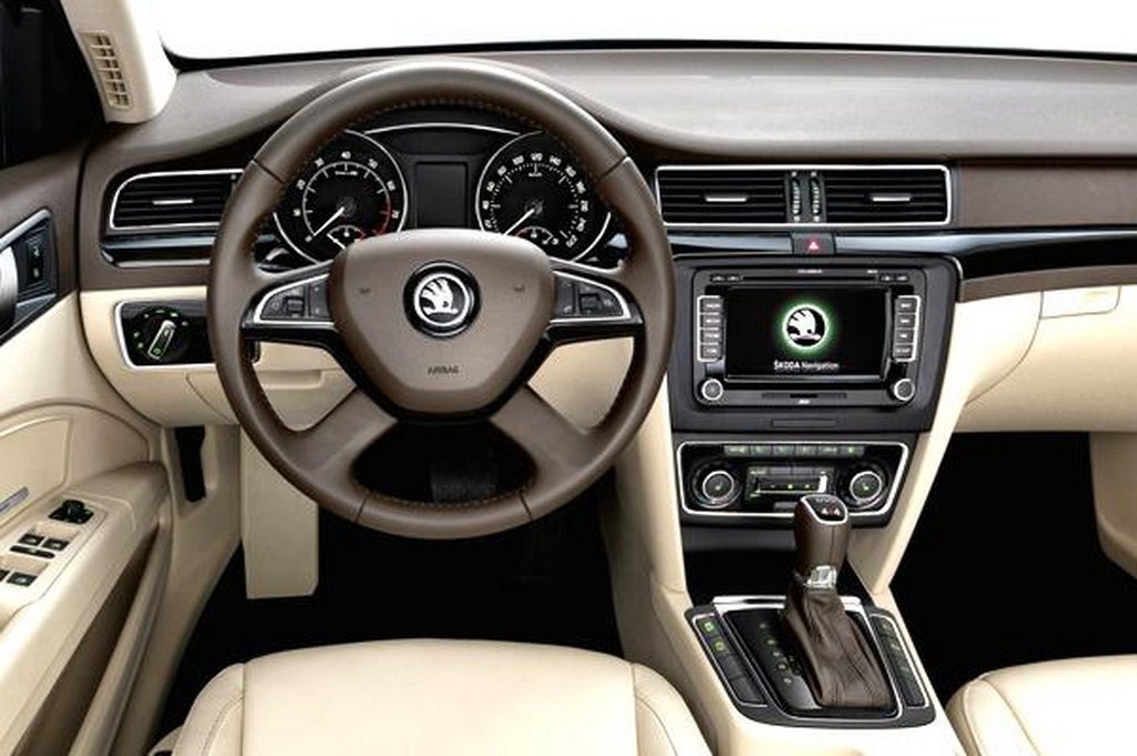 2014 Skoda Superb Facelift Details Pictures