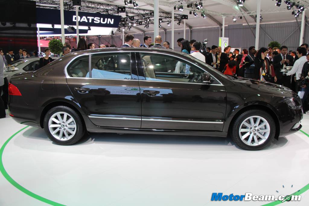 2014 Skoda Superb Side