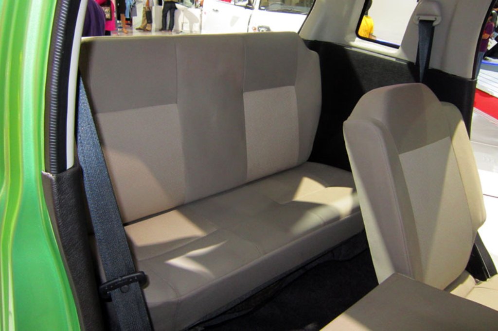 2014 Suzuki Wagon R 7 Seater Interiors