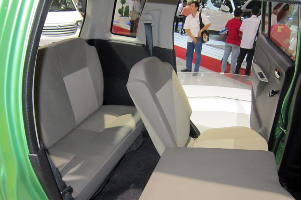 2014 Suzuki Wagon R MPV Interiors