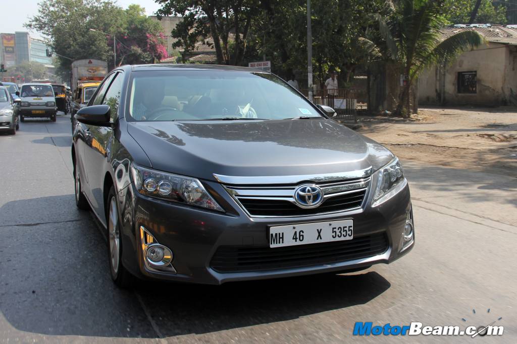 2014 Toyota Camry Hybrid Test Drive