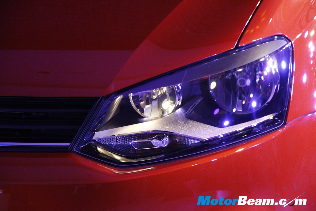 2014 Volkswagen Polo Headlights