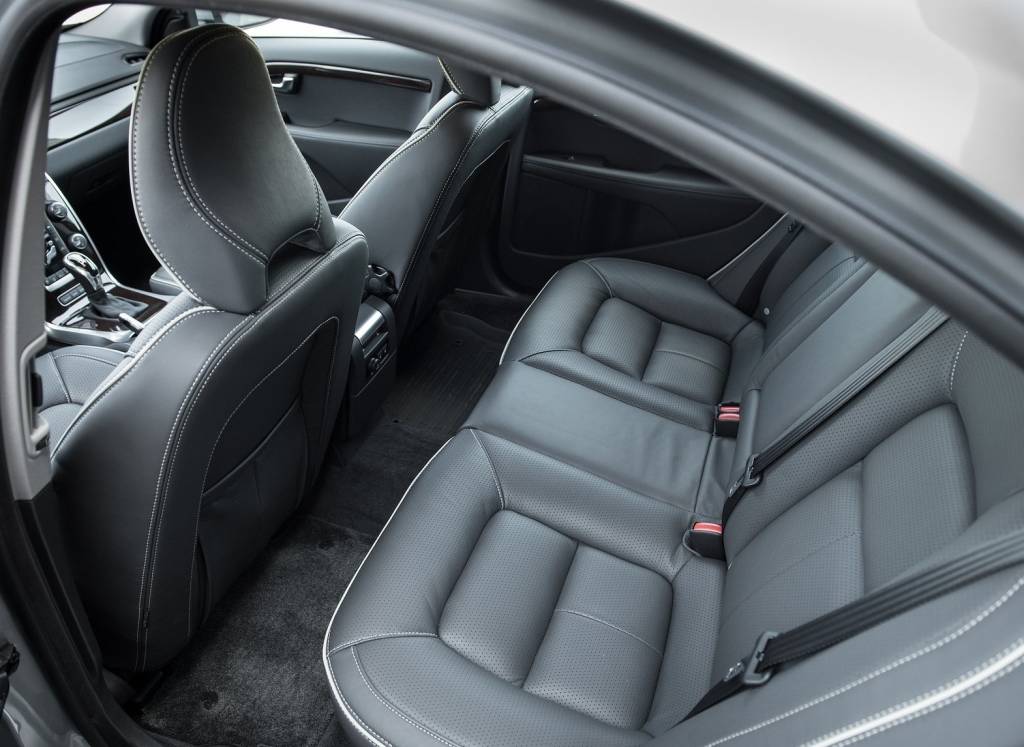 2014 Volvo S80 Interiors