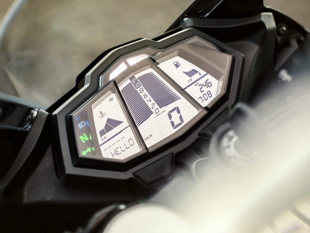2014 Yamaha YZFR125 Instrument Console