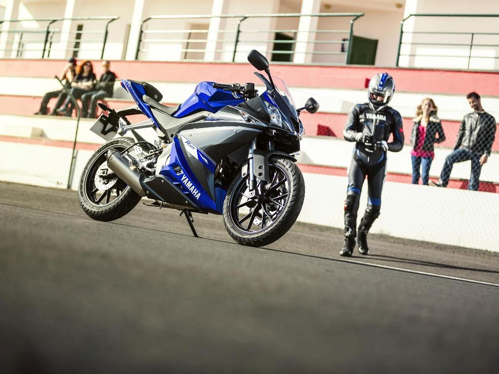 2014 Yamaha YZFR125 Side