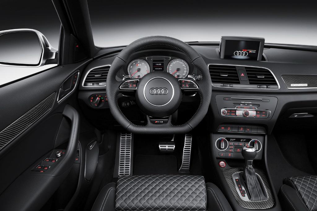 2015 Audi RS Q3 Interior