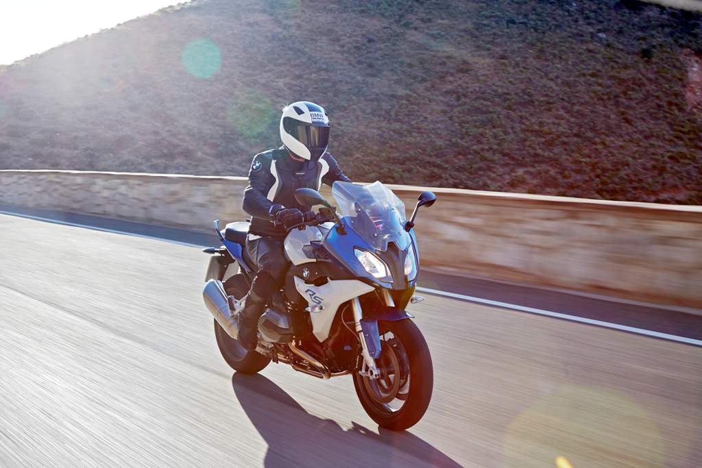 2015 BMW R1200 RS Action