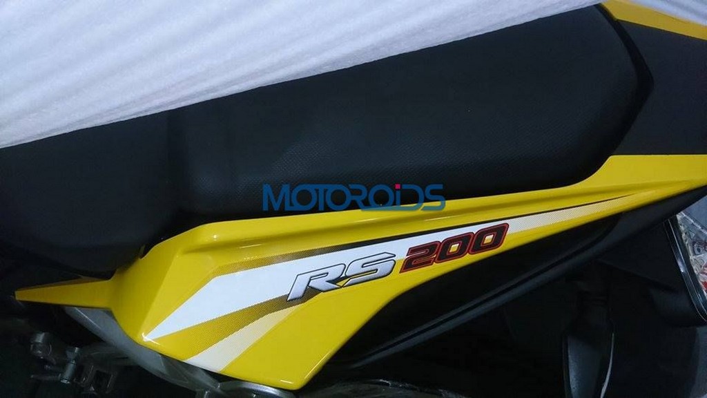 2015 Bajaj Pulsar RS 200
