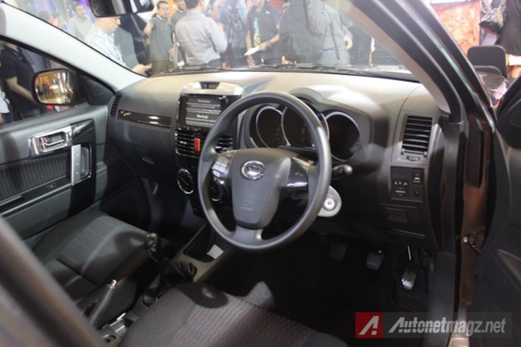 2015 Daihatsu Terios Facelift Interior
