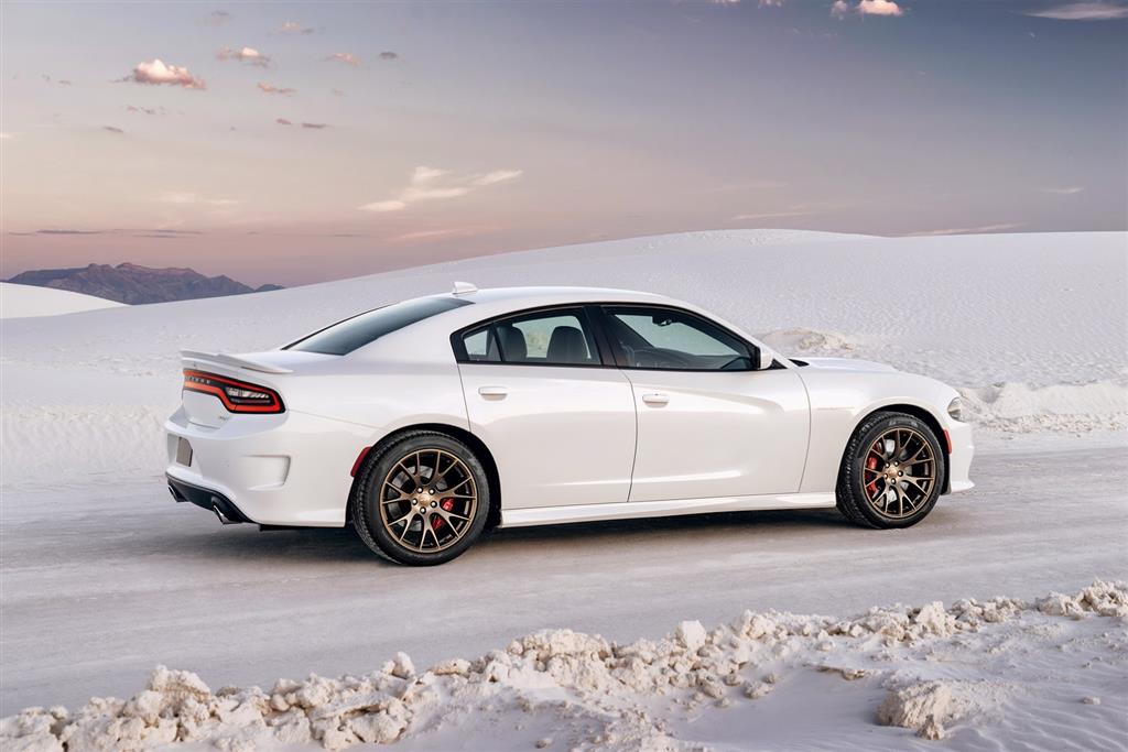 2015 Dodge Charger Hellcat SRT Wallpaper