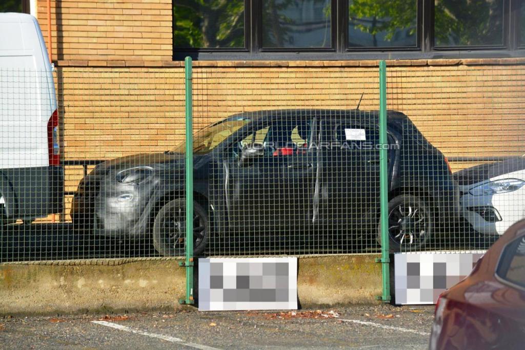 2015 Fiat 500X Spy Shot Camouflage