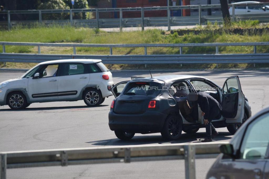 2015 Fiat 500X Spy Shot Tail Lights