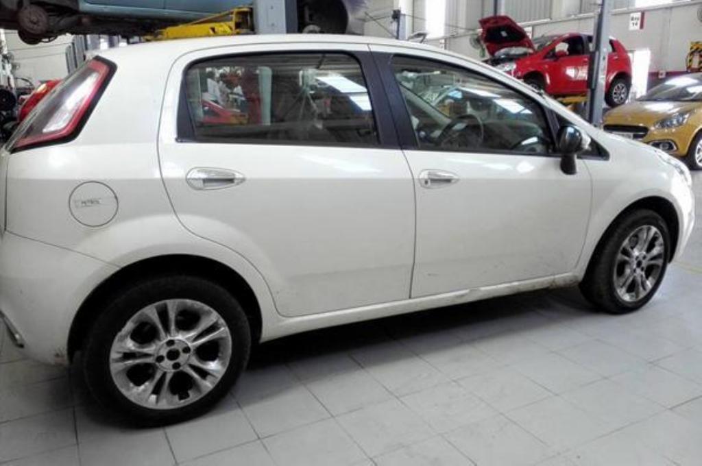 Fiat Punto Evo Abarth Spotted T Jet Produces 135 Bhp Of Power