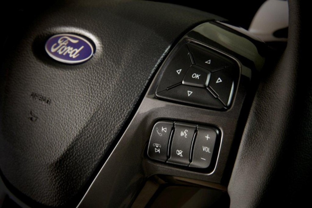 2015 Ford Endeavour Steering Controls