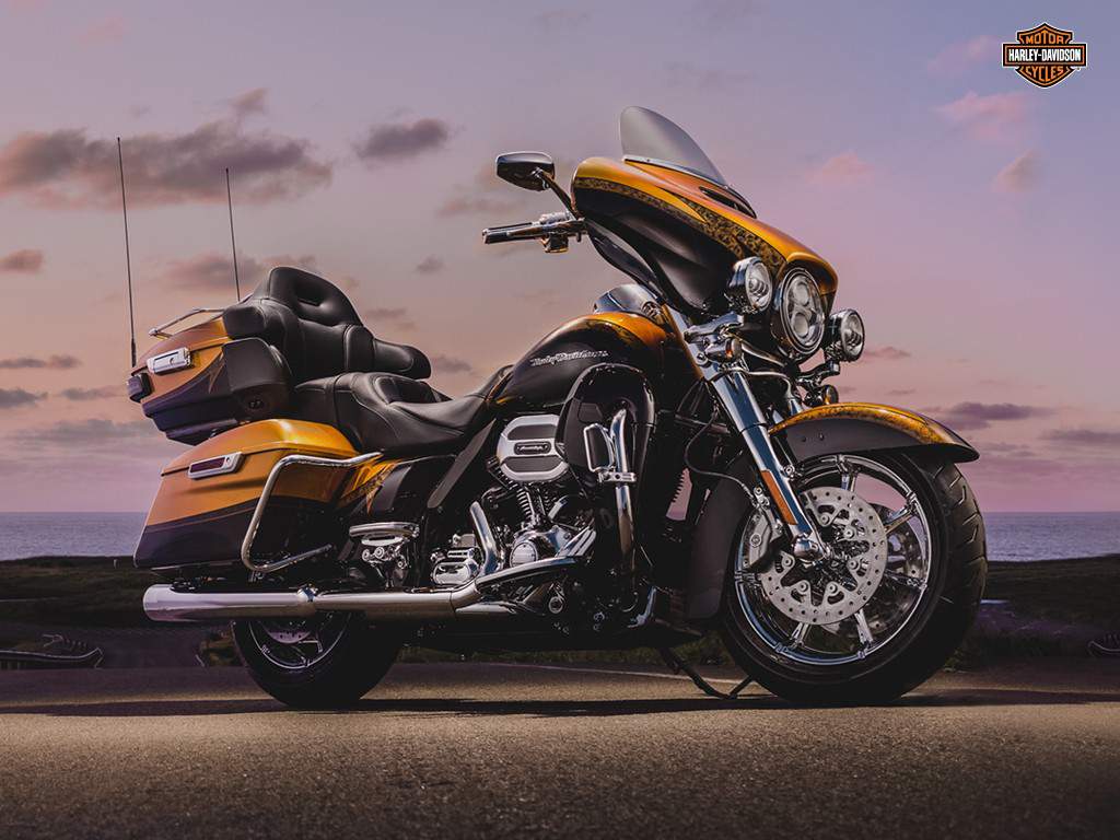 2015 Harley Davidson CVO Limited Wallpaper