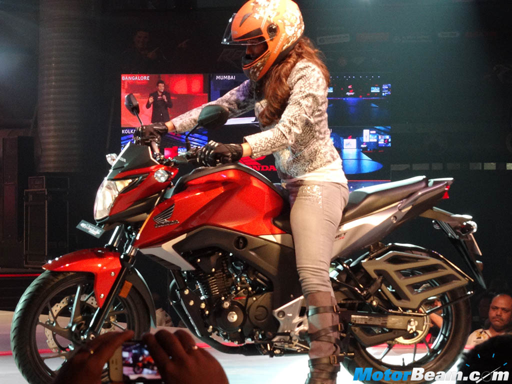 2015 Honda CB Hornet 160R Reveal