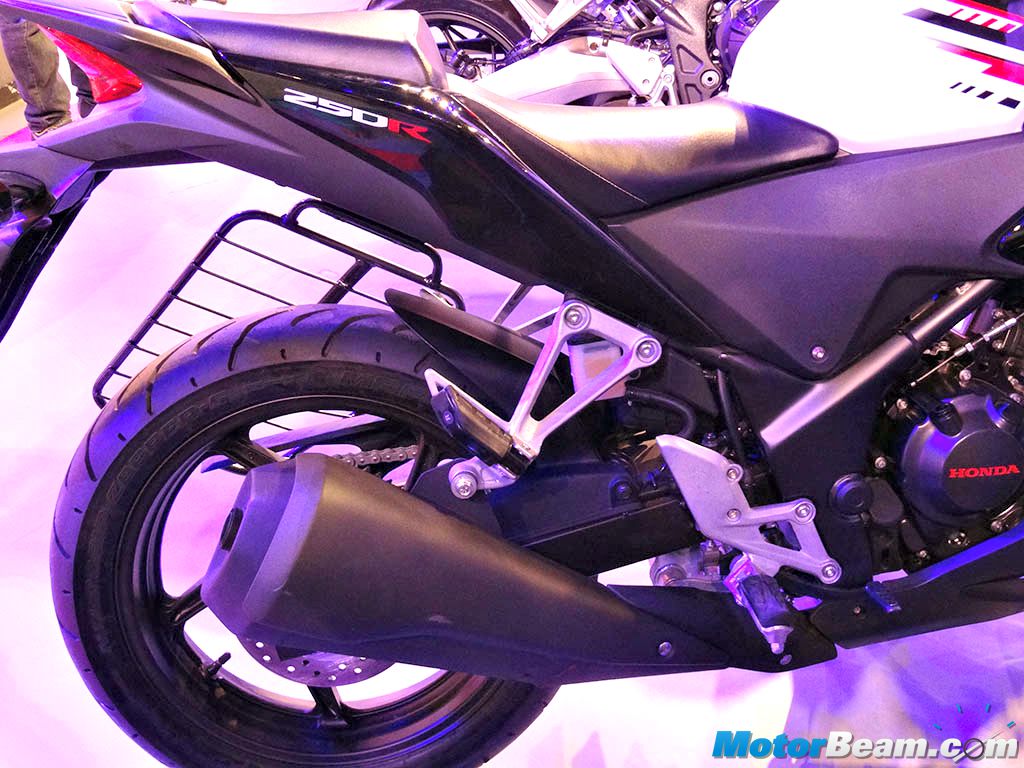 2015 Honda CBR250R Showcase