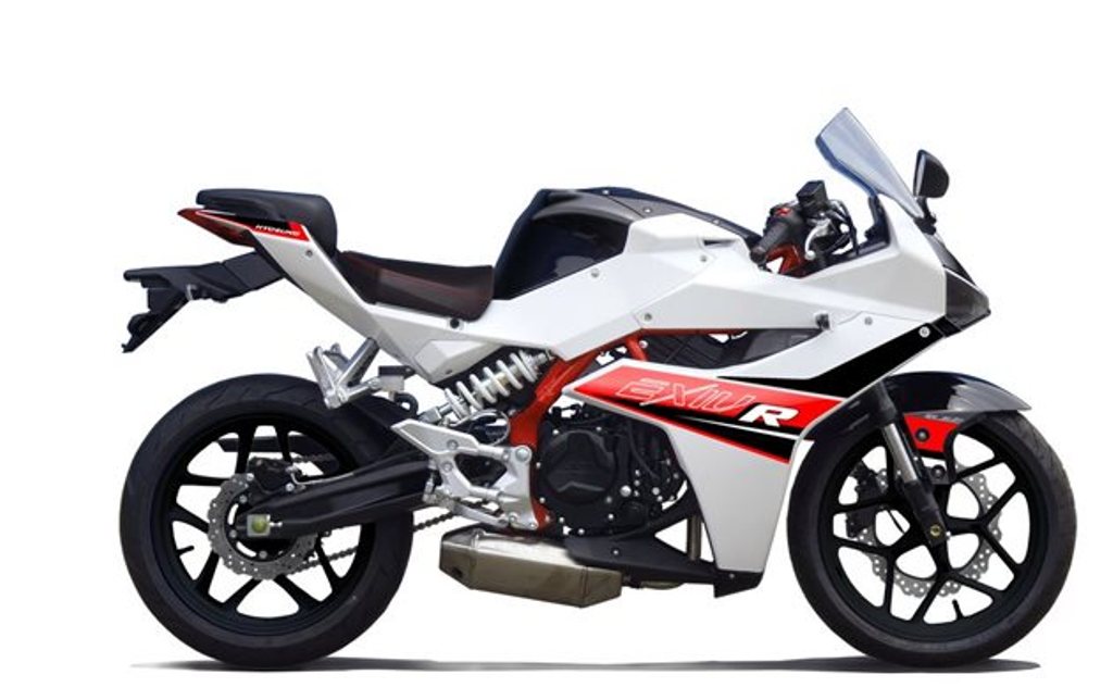 2015 Hyosung GD250R Studio Shot Side