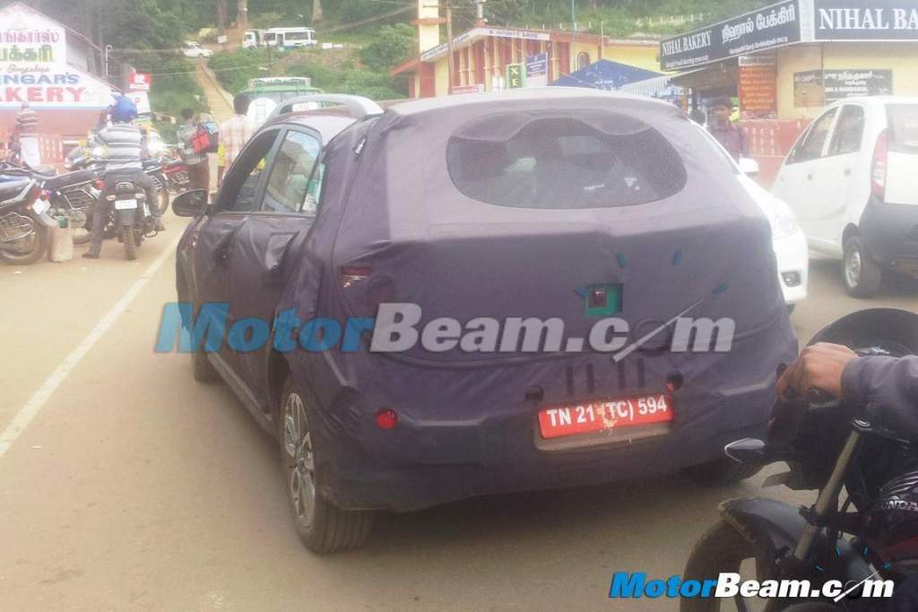 2015 Hyundai i20 Cross Spy Shot Ooty
