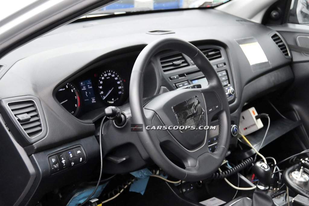 2015 Hyundai i20 Spy Shot Dashboard