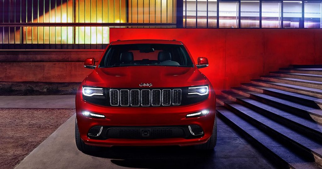 2015 Jeep Grand Cherokee SRT Front