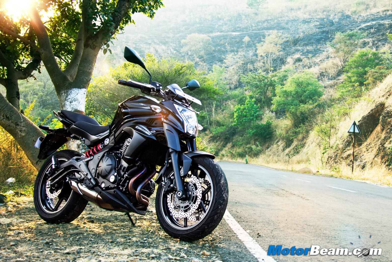 Parcel hierarki sprede 2015 Kawasaki ER-6n Test Ride Review