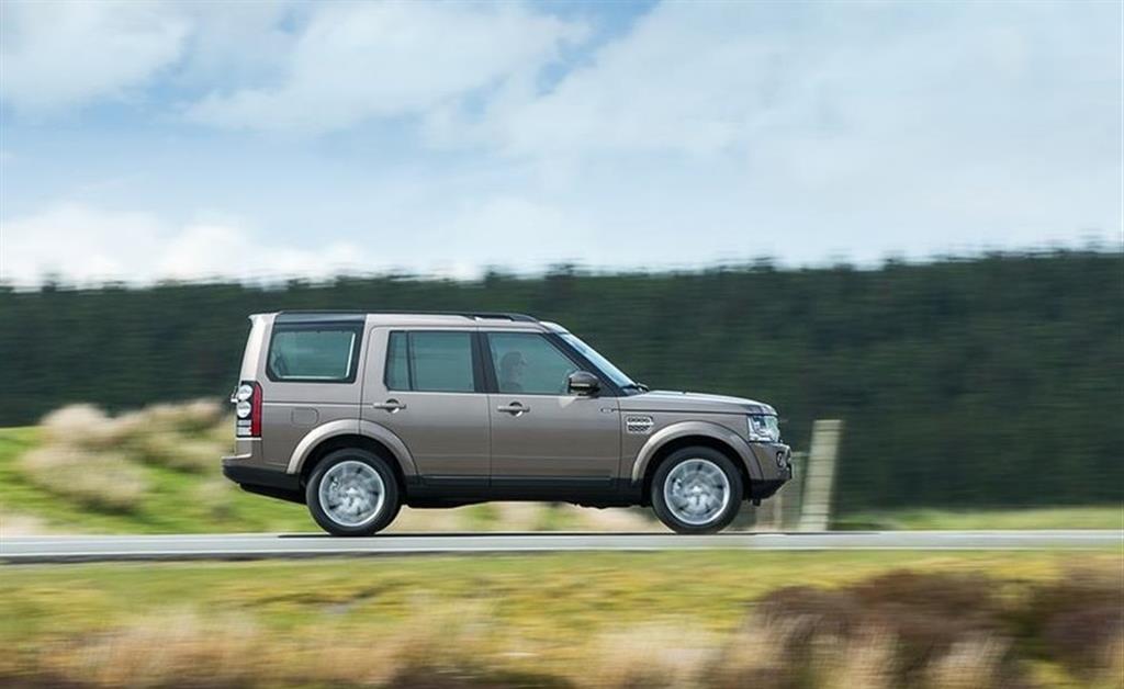 2015 Land Rover Discovery Side Profile