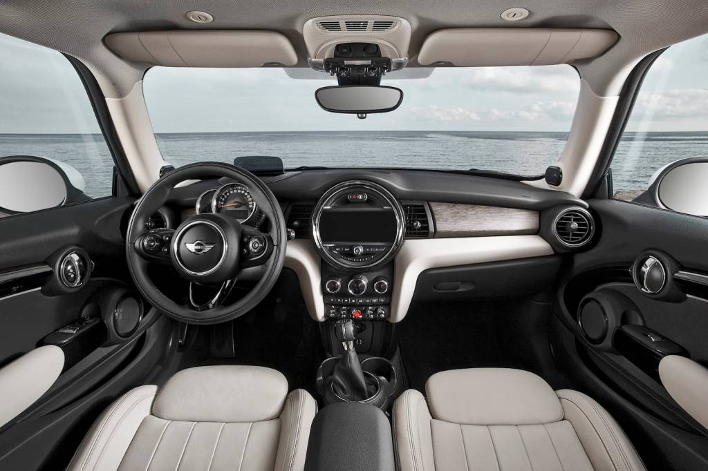 2015 MINI Dashboard
