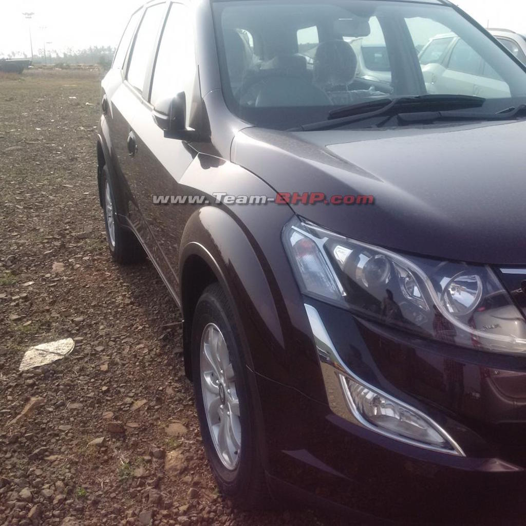 2015 Mahindra XUV500 Facelift New Headlight