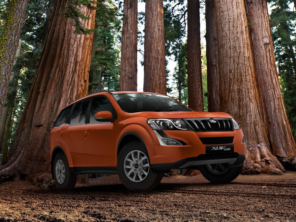 2015 Mahindra XUV500 Facelift Wallpaper