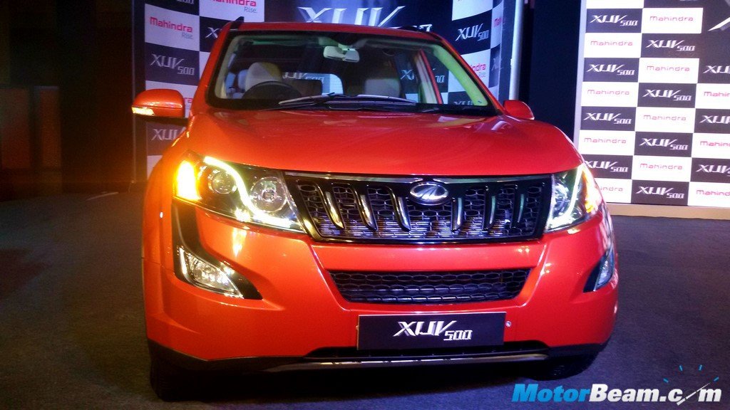 2015 Mahindra XUV500 Front