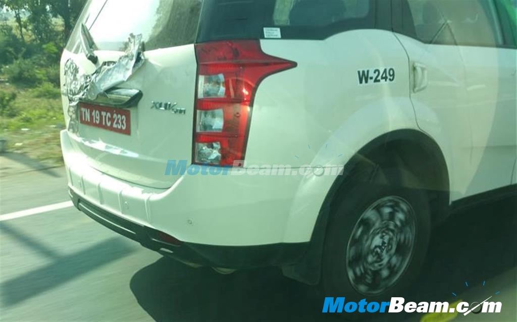 2015 Mahindra XUV500 Spotted Testing
