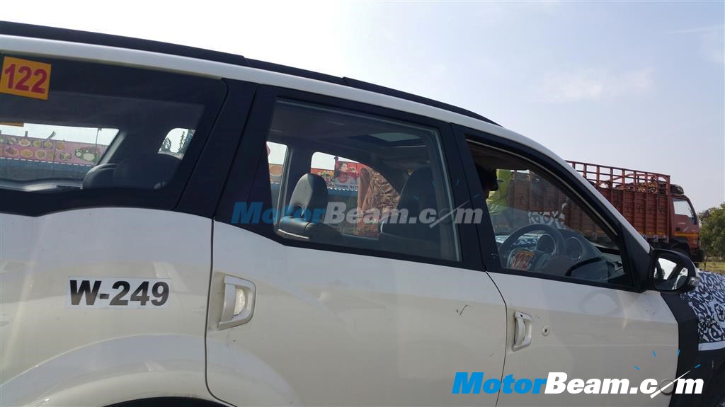 2015 Mahindra XUV500 Sunroof