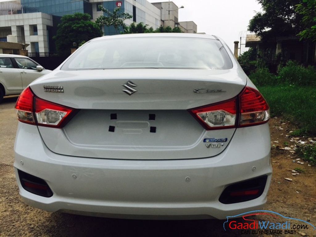 2015 Maruti Ciaz Hybrid Spied