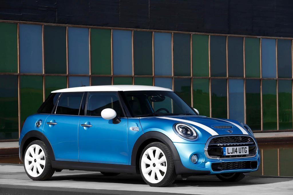 2015-Mini-Cooper-S-5-Door-Front