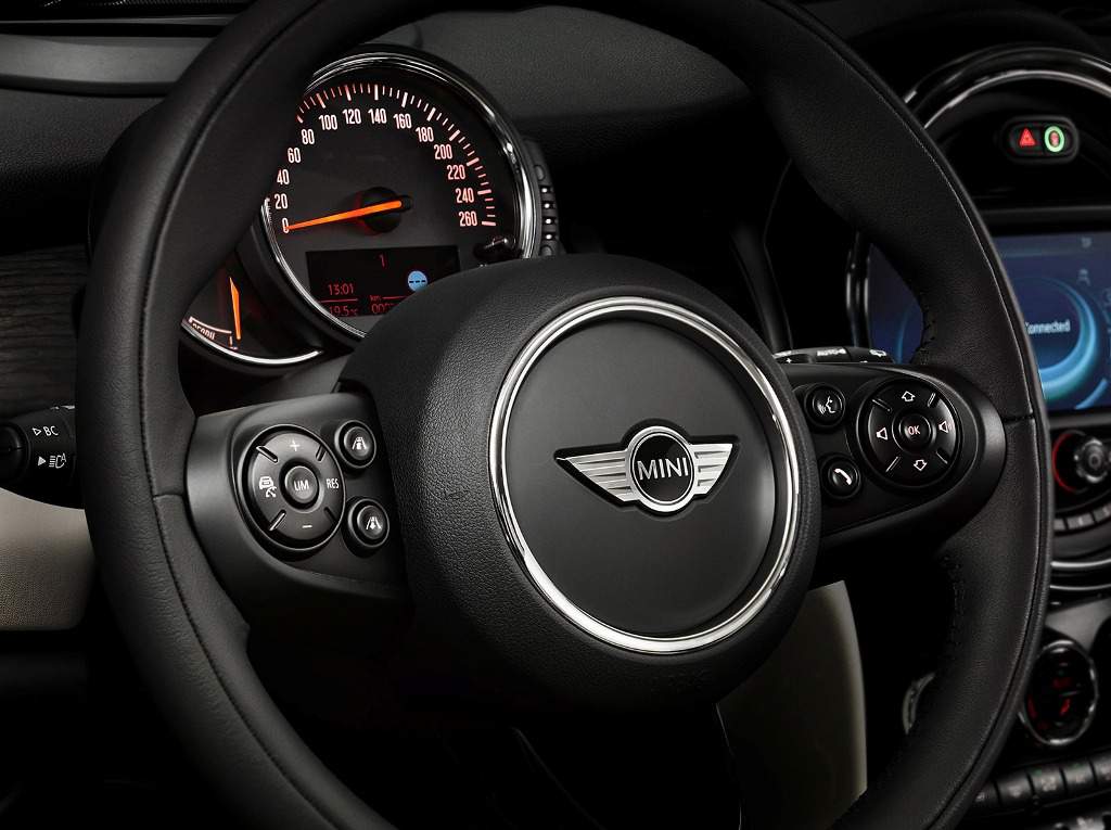 2015 Mini Unveil Steering