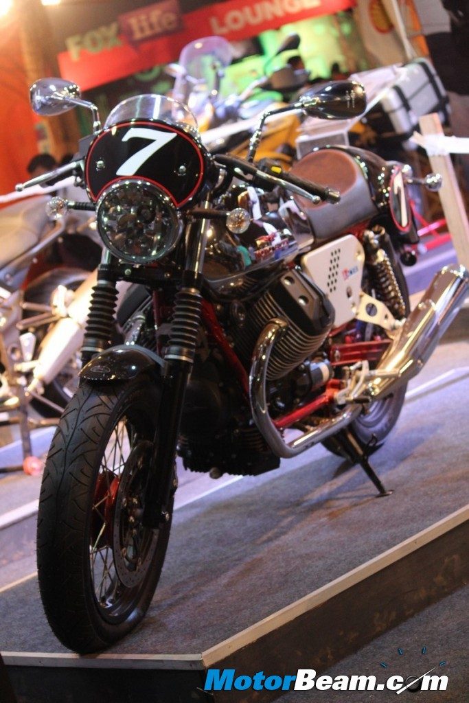 2015 Moto Guzzi V7 Racer Showcase