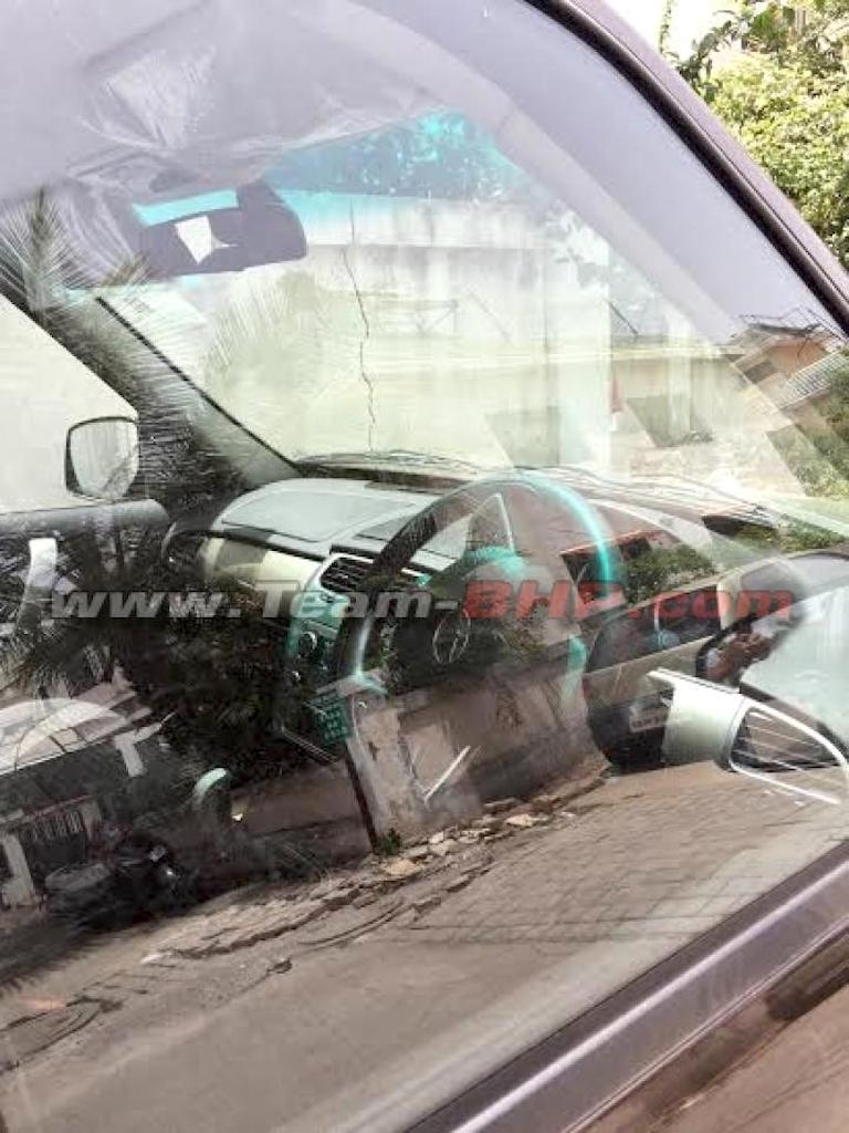 2015 Tata Safari Storme Facelift Interiors Spied Undisguised