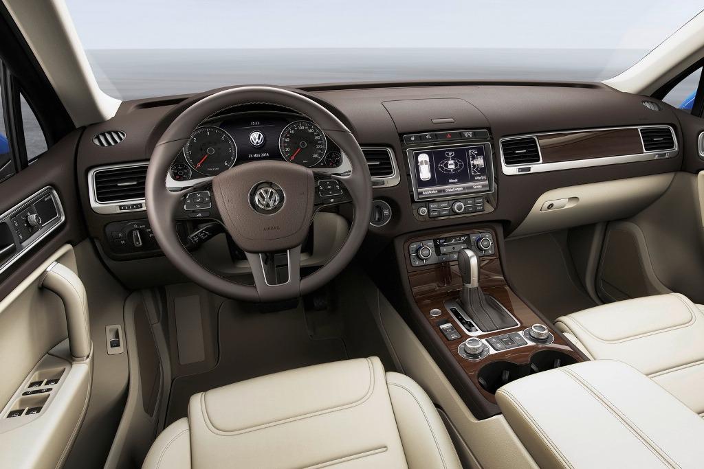 2015 VW Touareg Dashboard