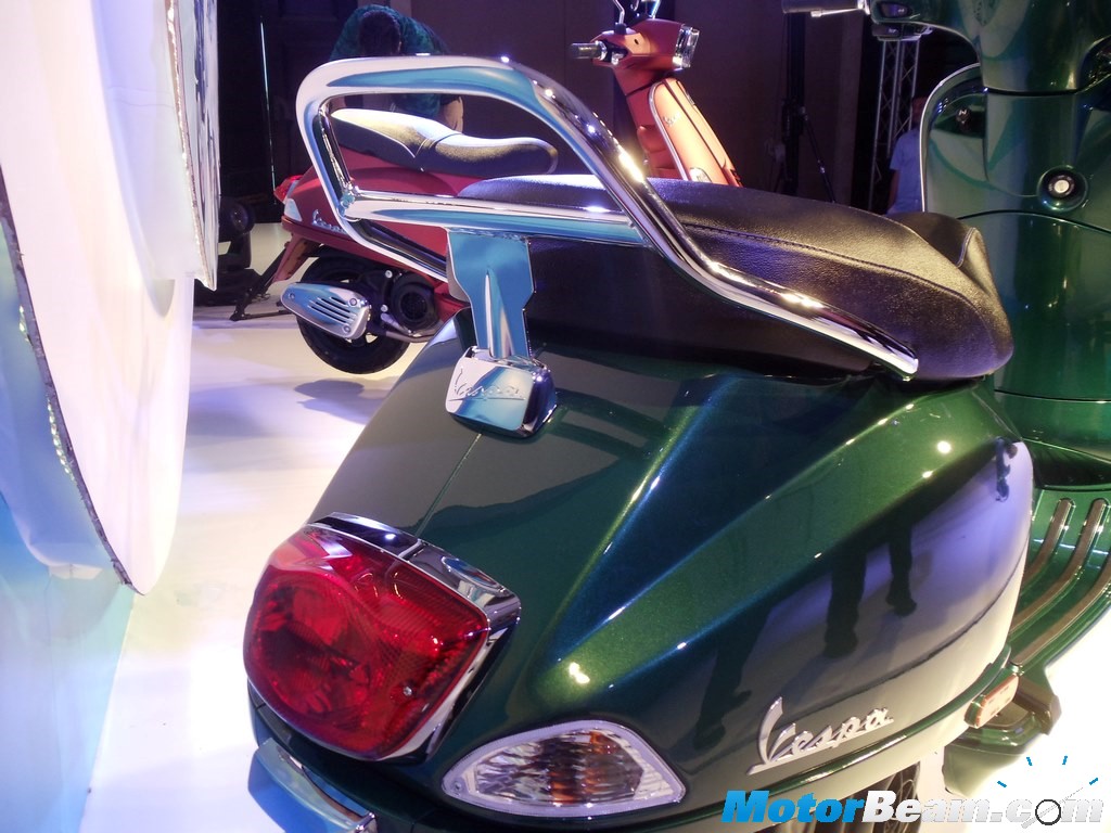 2015 Vespa VXL Taillight