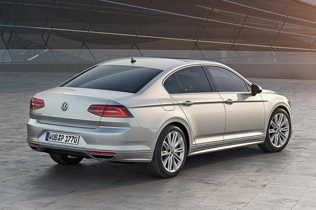 2015 Volkswagen Passat Rear