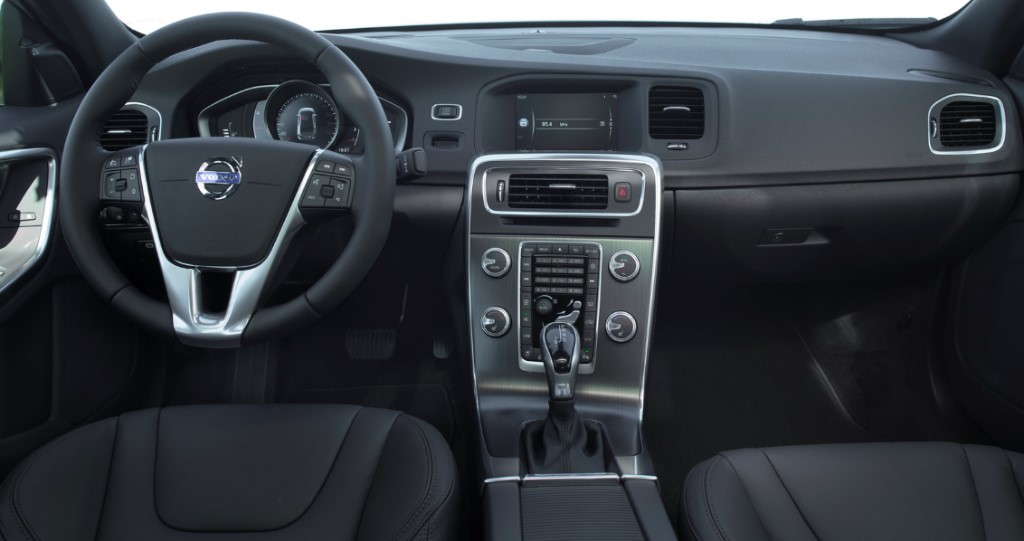 2015 Volvo S60 Cross Country Interiors